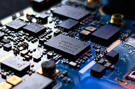 Tablica sterująca samochodowym systemem informacyjno-rozrywkowym